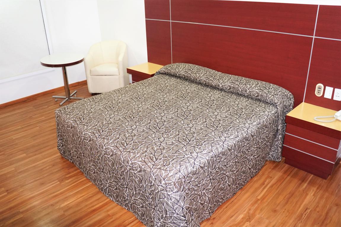 HOTEL REY